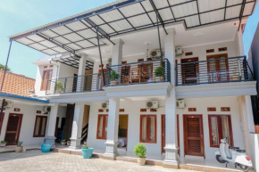 OYO 1566 El Reyshi Family Residence Syariah